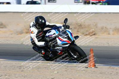 media/Jan-08-2022-SoCal Trackdays (Sat) [[1ec2777125]]/Turn 15 Inside (950am)/